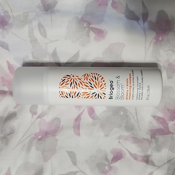 Briogeo Blossum and Bloom Shampoo, Conditioner and Volumizing Spray - Picture 2 of 8